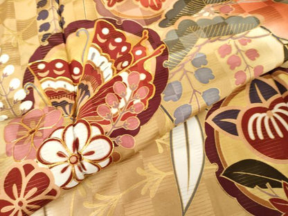 平和屋着物●豪華振袖　駒刺繍　雪輪花蝶丸文　暈し染め　金彩　三越扱い　正絹　逸品　AABG8003cs