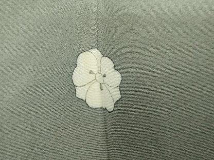 平和屋着物●上質な色無地　青白橡色　浜ちりめん　反端付き　正絹　逸品　未使用　AABG8021cs