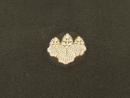 平和屋着物■アンティーク　大正ロマン　黒留袖　刺繍　孔雀花文　金銀糸　銀彩　正絹　逸品　AABG8177sx