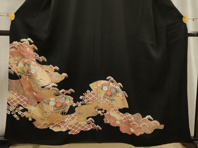 平和屋着物■豪華黒留袖　駒刺繍　松竹梅扇面飾花文　金彩　正絹　逸品　AABG8348sx
