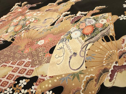 平和屋着物■豪華黒留袖　駒刺繍　松竹梅扇面飾花文　金彩　正絹　逸品　AABG8348sx