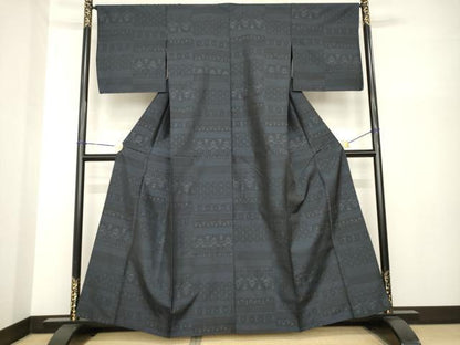 平和屋着物▽本場大島紬 単衣 横段飾花文 正絹 逸品 AABG8459ck