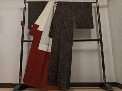 平和屋着物●上質な小紋　紬地　草花文　真裳苑特選　黒地　反端付き　正絹　逸品　未使用　AABG8499ph