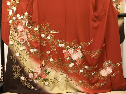 平和屋着物●豪華振袖　駒刺繍　花蝶文　暈し染め　金彩　正絹　逸品　AABG8514ph