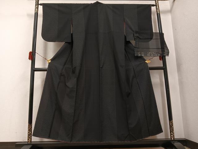 平和屋着物●本場大島紬　泥染め　カタス　総絣　間道　関絹謹製　反端付き　正絹　逸品　AABG8520ph
