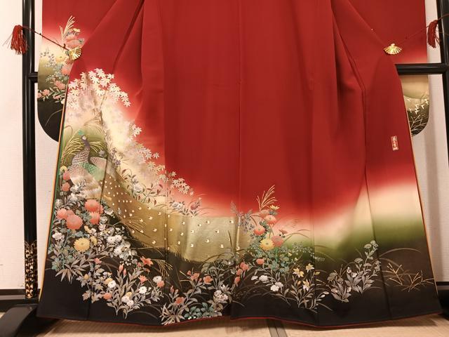 平和屋着物●豪華振袖・長襦袢(無双仕立て)セット　幾久重袖　孔雀花文　暈し染め　金銀彩　半衿刺繍　正絹　逸品　AABG8526ph