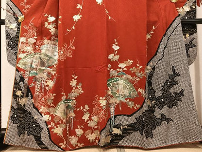 平和屋着物●豪華振袖・長襦袢(無双仕立て)セット　絞り　檜扇人物草花文　金銀彩　やまと誂製　正絹　逸品　AABG8527ph
