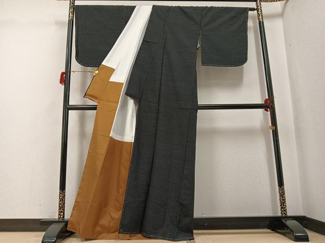 平和屋着物●上質な紬　真綿蚊絣　黒地　反端付き　正絹　逸品　未使用　AABG8531ph