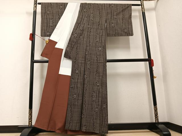 平和屋着物●本場大島紬　古代染色純泥染　一元7マルキ　花間道　徳論　証紙付き　正絹　逸品　AABG8539ph