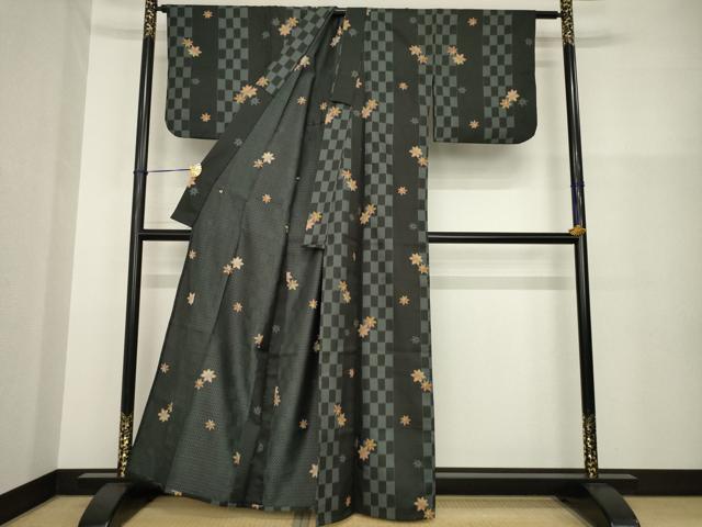 平和屋着物▽小紋 単衣 楓文 黒地 洗える着物 AABG8600ck