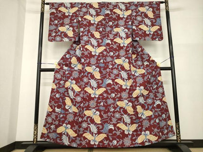 平和屋着物▽上質な小紋 単衣 紬地 花蝶唐草文 ろうけつ染 正絹 逸品 AABG8619ck
