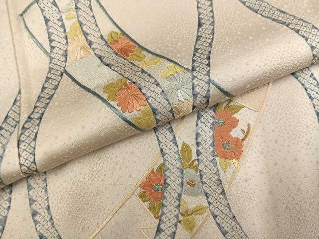 平和屋着物●訪問着　刺繍　立涌草花文　正絹　逸品　AABG9031ph