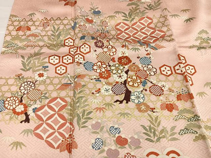 平和屋着物●十日町老舗ブランド　吉澤友禅　吾妻徳穂　訪問着　駒刺繍　松竹梅群れ鶴吉祥文　金彩　正絹　逸品　AABG9051ph