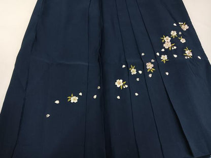 平和屋着物●女性　行灯袴　刺繍　桜　金糸　洗える着物　AABG9076ph