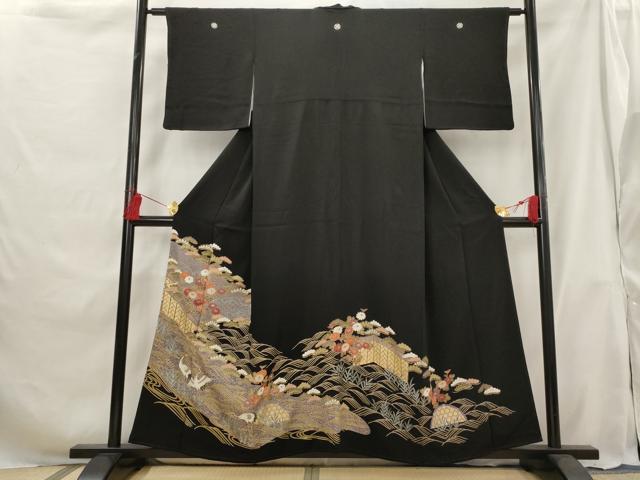 平和屋着物■豪華黒留袖　駒刺繍　流水比較花松文　金彩　正絹　逸品　AABG9393st