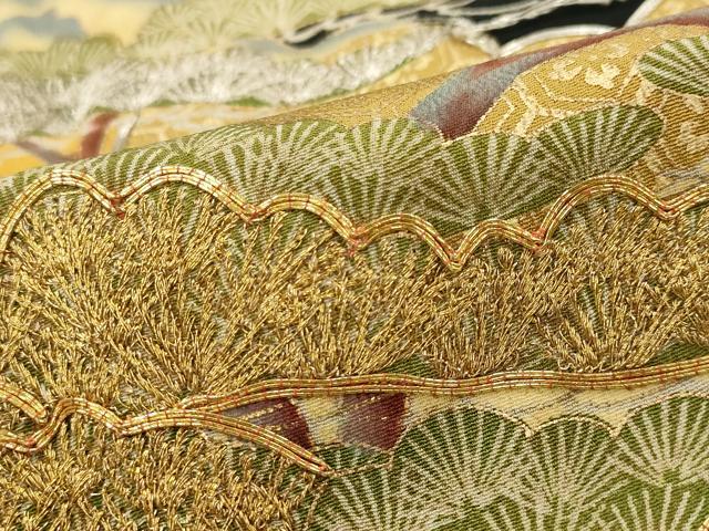 平和屋着物■豪華黒留袖　駒刺繍　笠松文　金彩　金銀糸　正絹　逸品　AABG9412st