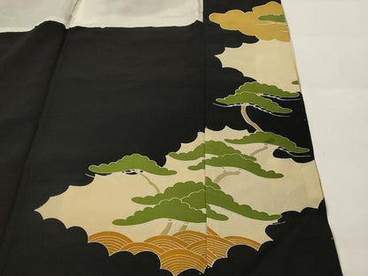 平和屋着物■豪華黒留袖　駒刺繍　笠松文　金彩　金銀糸　正絹　逸品　AABG9412st