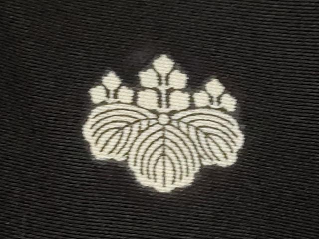 平和屋着物■豪華黒留袖　駒刺繍　飛鶴花松文　金彩　正絹　逸品　AABG9516st