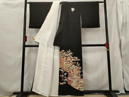 平和屋着物■豪華黒留袖 駒刺繍 飛鶴梅松文 金彩 正絹 逸品 AABG9517st