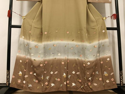 平和屋着物●訪問着　駒刺繍　草花文　暈し染め　金銀彩　正絹　逸品　AABG9521ph
