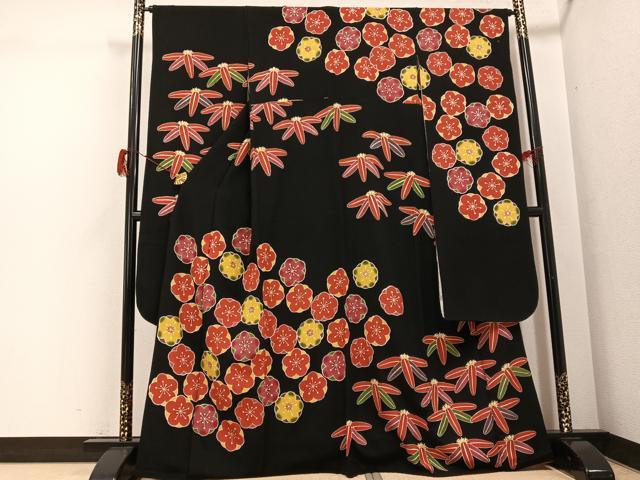 平和屋着物●豪華振袖　紅型　梅笹文　黒地　鬼しぼ縮緬　正絹　逸品　AABG9572ph