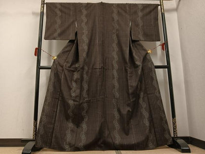 平和屋着物●本場結城紬　重要無形文化財　100亀甲　草木間道　正絹　逸品　AABG9577ph
