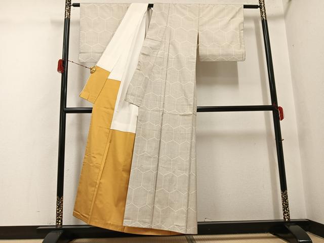 平和屋着物●本場大島紬　白大島　一元絣　亀甲文　正絹　逸品　AABG9586ph