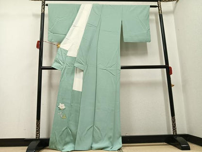 平和屋着物●清次郎　手描き　色無地　枝花文　山葵色　正絹　逸品　AABG9587ph