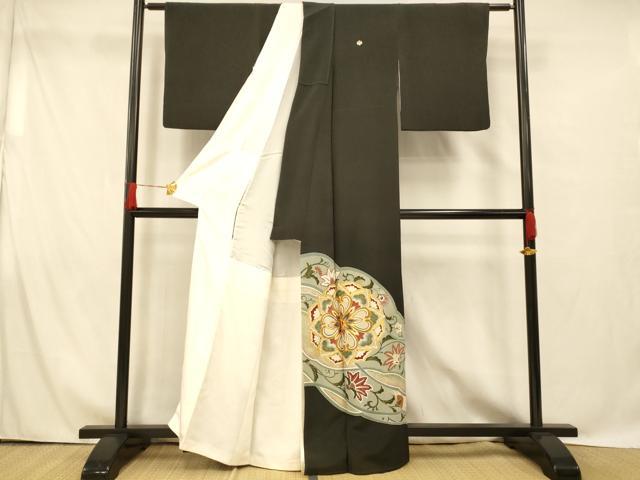 平和屋着物■豪華黒留袖　駒刺繍　正倉院更紗花文　金彩　正絹　逸品　AABG9803fw