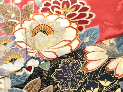 平和屋着物●豪華振袖　駒刺繍　花蝶文　暈し染め　金銀彩　正絹　逸品　AABG9841cs