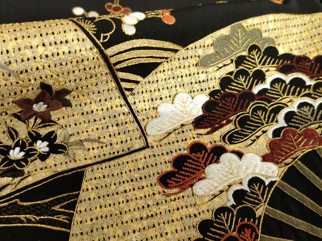 平和屋着物●豪華黒留袖　中国三大刺繍　スワトウ刺繍　汕頭刺繍　扇面梅松文　金糸　金彩　正絹　逸品　AABG9842cs