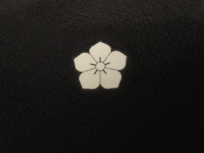 平和屋着物●豪華黒留袖　中国三大刺繍　スワトウ刺繍　汕頭刺繍　扇面梅松文　金糸　金彩　正絹　逸品　AABG9842cs