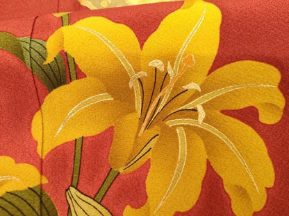 平和屋着物●豪華振袖　花蝶文　暈し染め　金彩　正絹　逸品　AABG9845cs