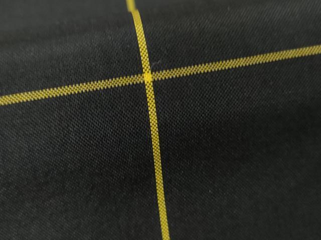 平和屋着物●本場縞大島紬　格子　黒地　正絹　逸品　AABG9871cs