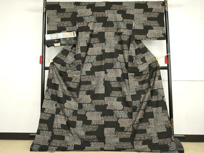 平和屋着物●本場大島紬 古代染色純泥染 カタス9マルキ 古代エジプト壁画文様 黒地 証紙付 仙太郎織物謹製 ロング丈 正絹 逸品 AABG9940cs