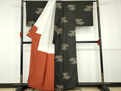 平和屋着物●本場大島紬　古代染色純泥染　手織　地空き　カタス9マルキ　鴛鴦文　黒地　証紙付き　成田染織謹製　正絹　逸品　AABG9942cs