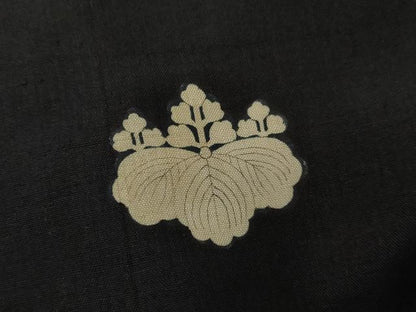 平和屋着物●男性　黒紋付　羽織セット　紬地　正絹　逸品　AABG9945cs