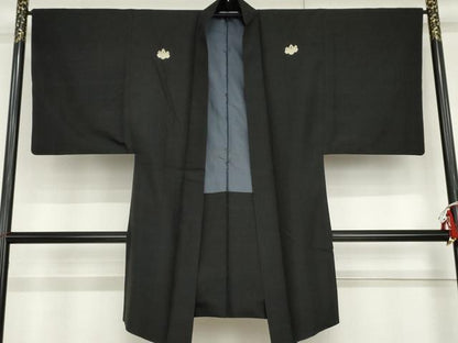 平和屋着物●男性　黒紋付　羽織セット　紬地　正絹　逸品　AABG9945cs