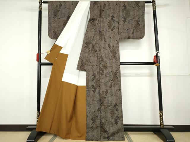 平和屋着物○本場大島紬 古代染色純泥染 一元7マルキ 手織り 枝