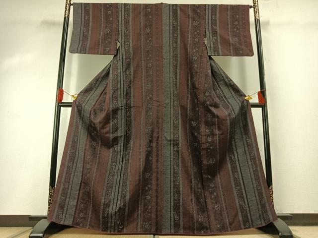 平和屋着物●結城紬　100亀甲　花唐草間道　正絹　逸品　AABH0521fy