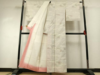 平和屋着物●本場大島紬 白大島 カタス7マルキ 特殊白染 手織 色紙草花文 友原織物謹製 湯水清子作 証紙付き 正絹 逸品 未使用 AABH0529fy