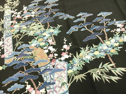 平和屋着物●本加賀友禅作家　染元千紅代表　寺西一紘　黒留袖　松竹梅　色紙付き　正絹　逸品　AABH0538fy