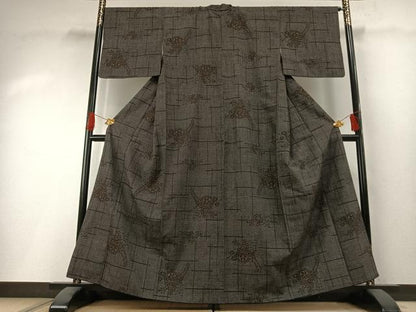 平和屋着物●本場結城紬　重要無形文化財　100亀甲　片輪車花文　正絹　逸品　AABH0546fy