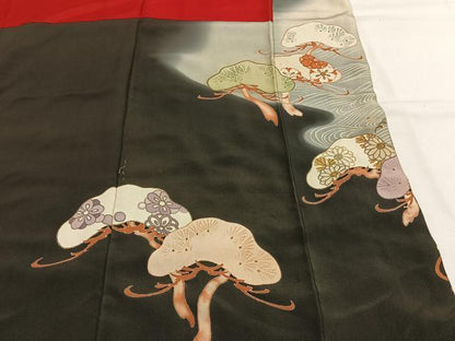 平和屋着物●アンティーク　大正ロマン　黒留袖　駒刺繍　飛鳥御所車松文　暈し染め　金彩　正絹　逸品　AABH0628fy