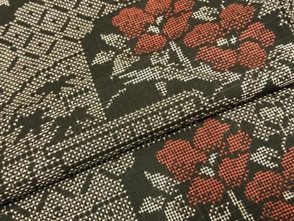 平和屋着物●本場大島紬　一元7マルキ　純泥染　手織　草花文　証紙付き　正絹　逸品　AABH0633fy