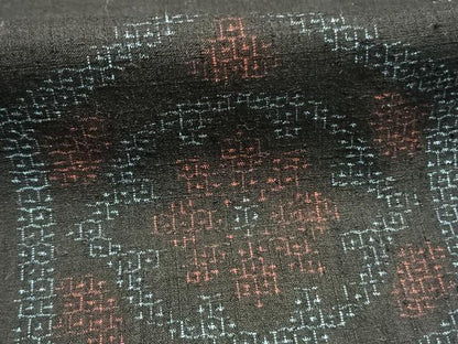 平和屋着物●本場結城紬　重要無形文化財　80亀甲　亀甲花文　飛び亀甲柄　正絹　逸品　AABH0667fy