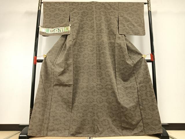 平和屋着物●結城紬　おく玉　手織　80亀甲　有栖川文様　さが美扱い　証紙付き　正絹　逸品　AABH0695fy