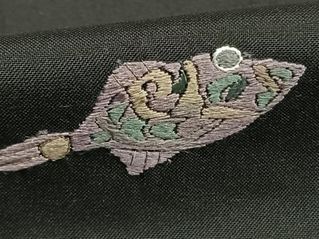 平和屋着物●本場大島紬　総刺繍　魚　貝　黒地　金糸　正絹　逸品　AABH0730fy 平和屋着物○本場大島紬 総刺繍 魚 貝 黒地 金糸 正絹 逸品 AABH0730fy