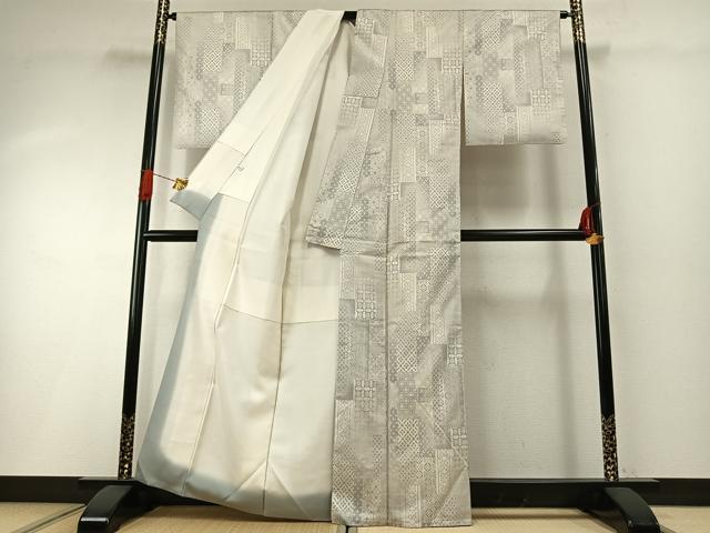 平和屋着物●本場大島紬　白大島　カタス7マルキ　窪田織物謹製　粋泥　色紙重ね文　証紙付き　正絹　逸品　AABH0799fy