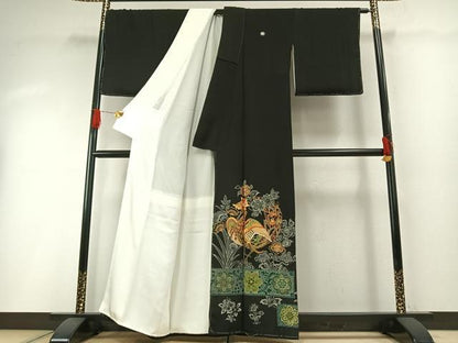 平和屋着物●創業460年・千總　黒留袖　駒刺繍　花鳥文　金糸　三越扱い　正絹　逸品　AABH0812fy